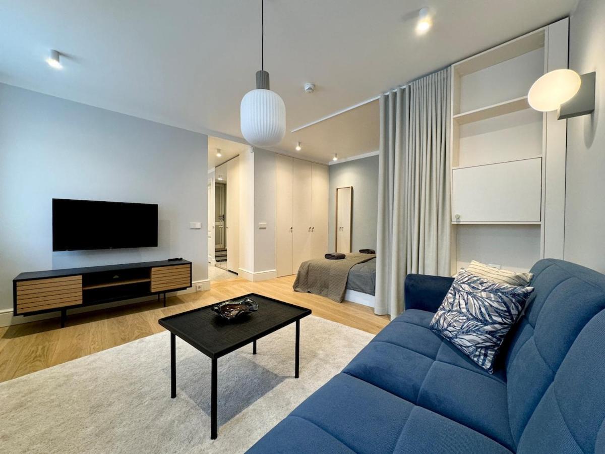 Luxury In The Heart Of Old Town Huoneisto